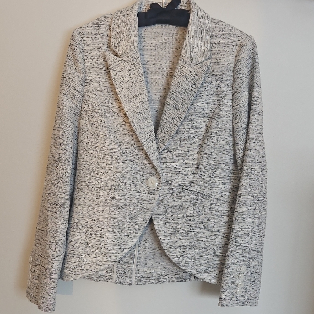 Amanda & Chelsea Textured Gray Blazer